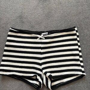 Low Rise Stripe Bow Knitted Shorts